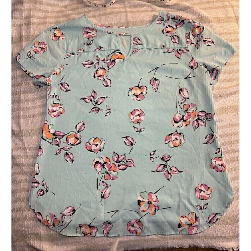 Van Heusen Blue Floral Paisley Peep Hole V-Neck short sleeve blouse flow M